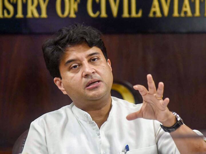 Union Minister Jyotiraditya Scindia slams congress for power tariff hike in karnataka Scindia On Congress: '...जनता की खड़ी की खाट', ज्योतिरादित्य सिंधिया ने कांग्रेस पर कसा तंज