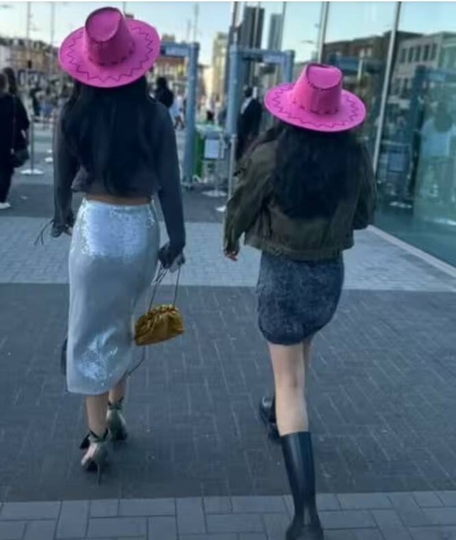 ਅਜੇ ਦੇਵਗਨ ਦੀ ਬੇਟੀ ਨਿਆਸਾ ਦੇਵਗਨ ਇਕ ਵਾਰ ਫਿਰ ਸੁਰਖੀਆਂ 'ਚ ਛਾਈ ਹੋਈ ਹੈ। ਹਾਲ ਹੀ 'ਚ ਨਿਆਸਾ ਦੇਵਗਨ ਅਤੇ ਓਰਹਾਨ ਬੇਯੋਂਸ ਦੇ ਕੰਸਰਟ 'ਚ ਪਹੁੰਚੇ ਸਨ।