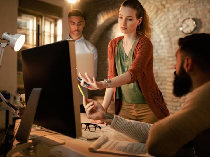 ​Top Creative Courses and job options with high salary ​क्रिएटिव स्टूडेंट्स के लिए बेहद अच्छे रहेंगे ये कोर्स, शुरुआत से ही मिलेगी शानदार सैलरी