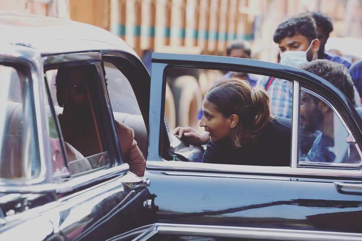 அந்த பதிவில் ‘என்னுடைய சிறு வயது முதல் உங்களைப் பார்த்து வளர்ந்துள்ளேன் இன்று வரை நான் உங்களுடன் இணைந்து பணியாற்றுவேன் என்று நினைத்துப் பார்த்ததுமில்லை. நாட்கள் கடக்க கடக்க உங்கள் மீதான காதல் அதிகம் ஆகிறது’ என்று உணர்ச்சி பொங்க அதில் பதிவிட்டுள்ளார்.ர்