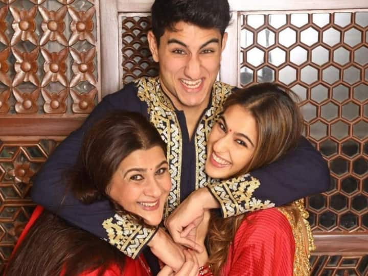 Mother Amrita and Ibrahim’s reaction was like this after seeing ‘Zara Hatke Zara Bachke’, Sara Ali Khan revealed
