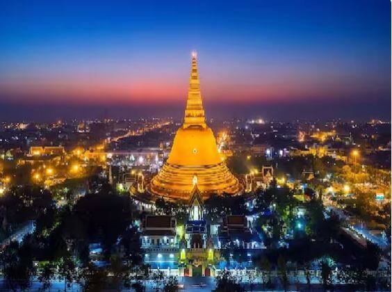 Thailand Tour Package: ਭਾਰਤੀ ਰੇਲਵੇ ਦੇਸ਼ ਅਤੇ ਦੁਨੀਆ ਦੇ ਕਈ ਮਸ਼ਹੂਰ ਸੈਰ-ਸਪਾਟਾ ਸਥਾਨਾਂ ਲਈ ਕਈ ਤਰ੍ਹਾਂ ਦੇ ਟੂਰ ਪੈਕੇਜ ਲਿਆਉਂਦਾ ਹੈ। ਅੱਜ ਅਸੀਂ ਤੁਹਾਨੂੰ ਜੋ ਟੂਰ ਦੇ ਰਹੇ ਹਾਂ ਉਸ ਦਾ ਨਾਮ IRCTC ਇੰਡੀਪੈਂਡੈਂਸ ਸਪੈਸ਼ਲ ਥ੍ਰਿਲਿੰਗ ਥਾਈਲੈਂਡ (Independence Special Thrilling Thailand) ਹੈ।