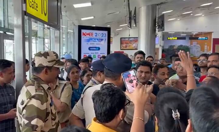 विमान न आल्याने अनेकांची महत्वाची कामं खोळंबली..