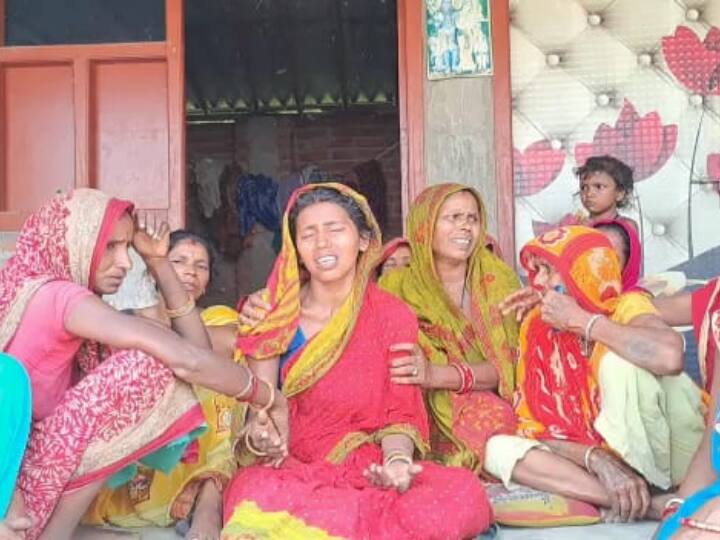 Supaul Accident: हादसे में भतीजे की मौत की खबर सुनकर दिल्ली से सुपौल आ रहे दो भाइयों की मौत, गांव में पसरा मातम Supaul Accident Two brothers coming from Delhi to Supaul nephew death both died train Accident Bihar ann Supaul Accident: हादसे में भतीजे की मौत की खबर सुनकर दिल्ली से सुपौल आ रहे दो भाइयों की मौत, गांव में पसरा मातम