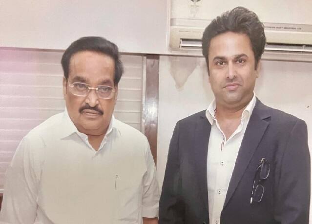 Faisal Ahmed and C. R Patil's picture goes viral on social media કોંગ્રેસના દિગ્ગજ નેતાના પુત્રની સી.આર.પાટીલ સાથે મુલાકાતથી રાજનીતિ ગરમાઈ, જાણો કોણ છે આ નેતા
