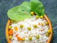 Palak Pulao Recipe: गर्मी में नहीं होना है डिहाइड्रेशन का शिकार, तो बनाएं पालक पुलाव रेसिपी