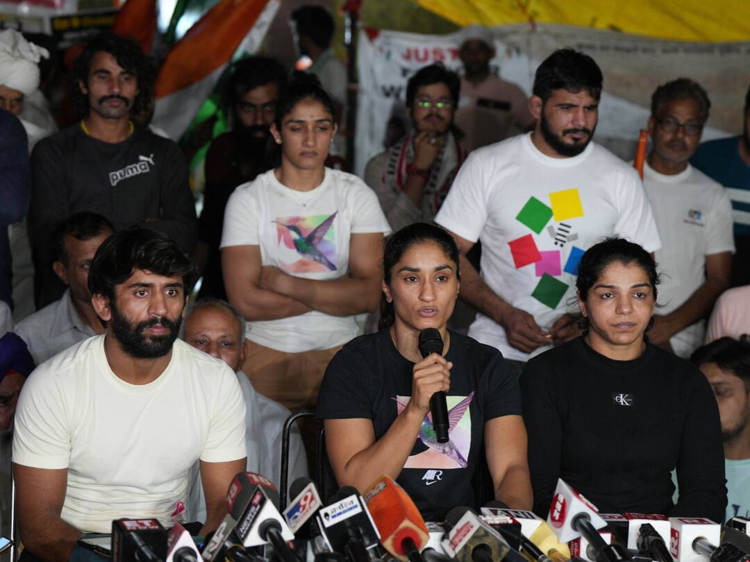 Wrestlers' Protest Live: Opposition Using Wrestlers As Weapon, BJP Won't Protect Guilty: West UP Party Chief Wrestlers Protest Live Updates Bajrang Punia Sakshi Malik Meet Sports Minister Anurag Thakur Wrestling Federation India WFI Brij Bhushan Singh Latest Updates Wrestlers' Protest Live: Opposition Using Wrestlers As Weapon, BJP Won't Protect Guilty: West UP Party Chief