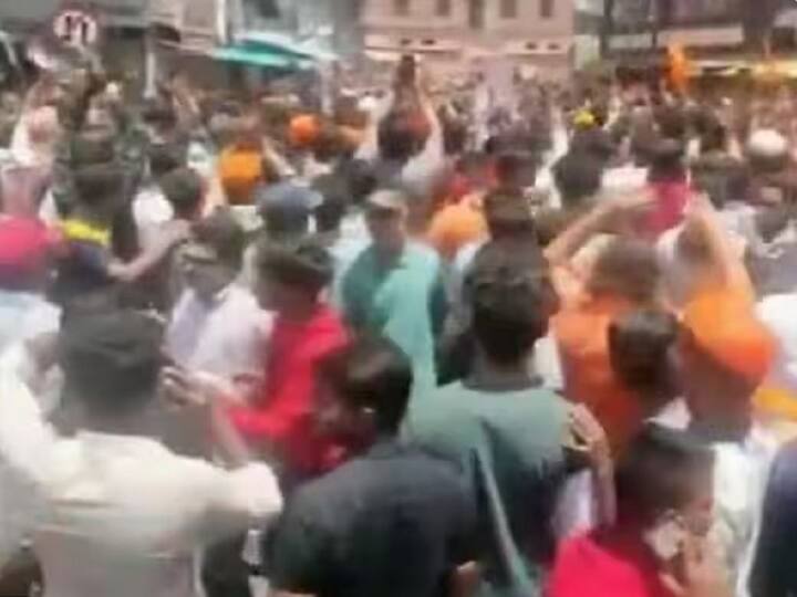 Maharashtra Clash Breaks Out After Post On Aurangzeb Cops Resort To Lathi charge CM Eknath Shinde Appeals Peace Maharashtra Clash: మహారాష్ట్ర కొల్హాపూర్‌లో ఇరువర్గాల ఘర్షణ,  పోలీసుల లాఠీఛార్జీ