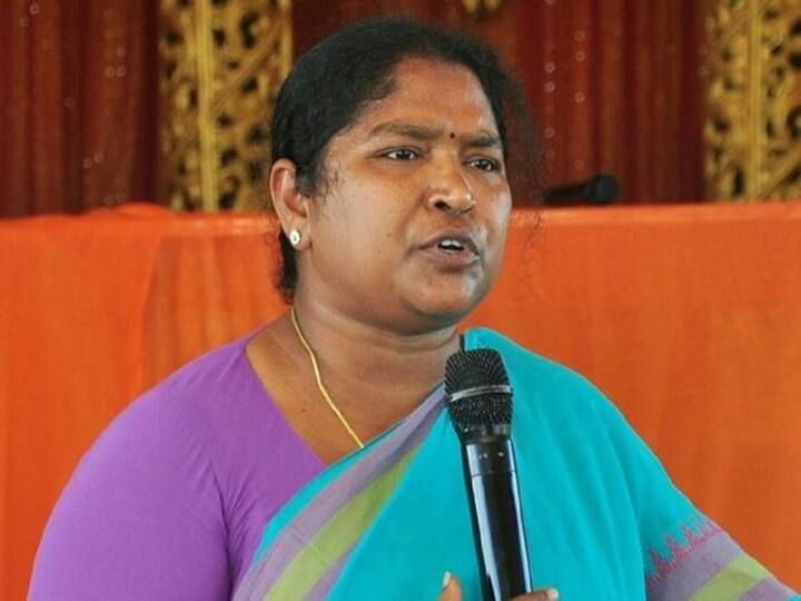 MLA Seethakka says thanks to Minister KTR over developmental works in Mulugu MLA Seethakka: మంత్రి కేటీఆర్‌కు కాంగ్రెస్ ఎమ్మెల్యే సీతక్క థ్యాంక్స్! వినతి పత్రం అందజేత