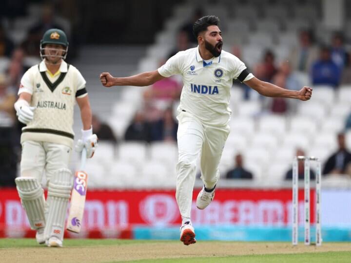 Watch: ऑस्ट्रेलिया को मोहम्मद सिराज ने दिया पहला झटका, वीडियो में देखें कैसे ख्वाजा को जीरो पर किया आउट IND vs AUS Final Mohammed Siraj out Usman Khawaja catch by srikar bharat WTC 2023 Final Watch: ऑस्ट्रेलिया को मोहम्मद सिराज ने दिया पहला झटका, वीडियो में देखें कैसे ख्वाजा को जीरो पर किया आउट