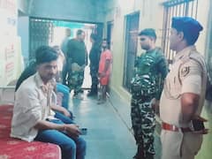 जमुई में बार बालाओं का डांस देखने के लिए दो गुटों में मारपीट, जमकर बरसाए लाठी-डंडे