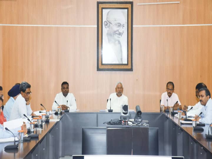 Nitish Cabinet Meeting Approval on nine agendas in Bihar Council of Ministers meeting recruitment will many departments Nitish Cabinet Meeting: बिहार मंत्रिपरिषद की बैठक में 9 एजेंडों पर लगी मुहर, कई विभाग में होगी नियुक्ति, जानें पदों की संख्या