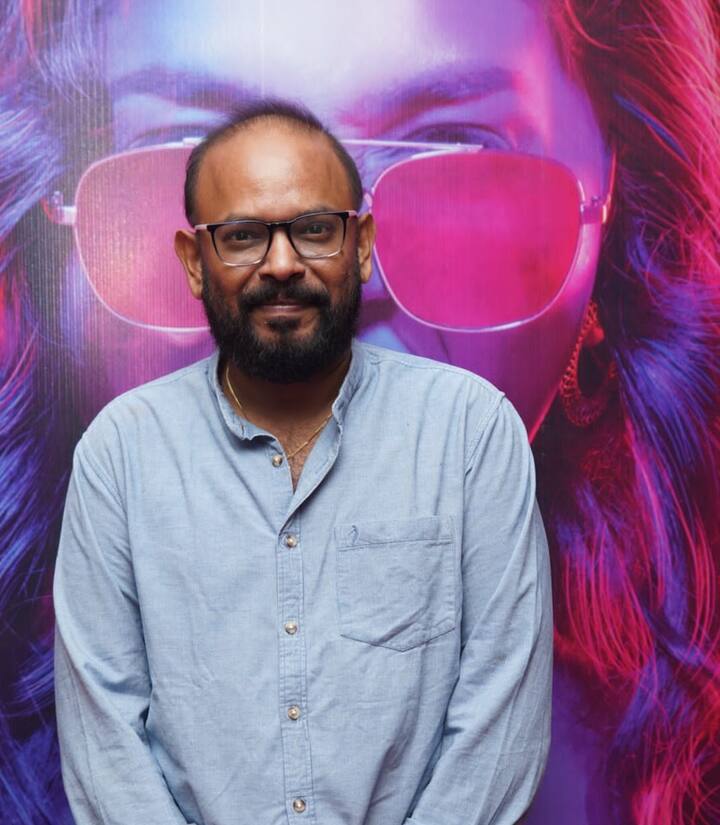 தனக்கென தனி ரசிகர் பட்டாளத்தைக் கொண்ட ஜாலி டைரக்டர் வெங்கட் பிரபு  இயக்கத்தில் உருவானது.