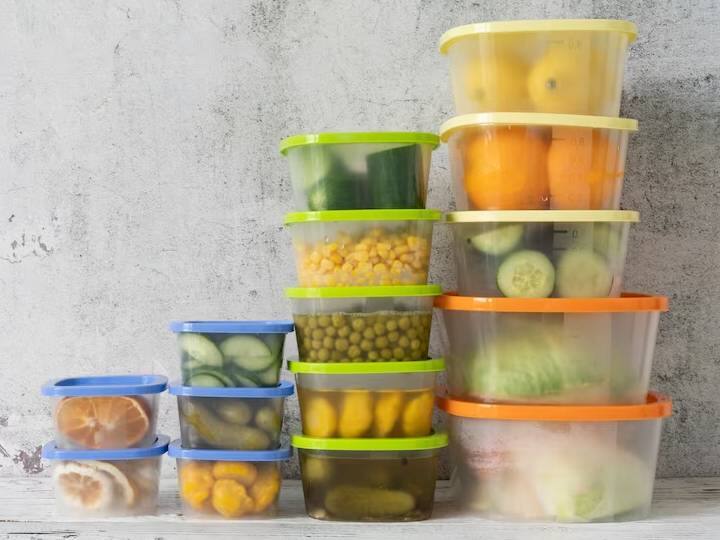 Is it hazardous to store food in plastic containers प्लास्टिक के कंटेनर में क्या खाना स्टोर करना खतरनाक है? आइए जानते हैं सच्चाई क्या है...