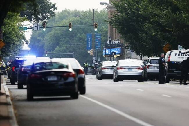 Virginia Shooting: 2 killed, several injured in shooting at graduation ceremony in Virginia Virginia Shooting: વર્જીનિયા સ્કૂલમાં ફાયરિંગમાં બે લોકોના મોત,  ત્રણની હાલત ગંભીર