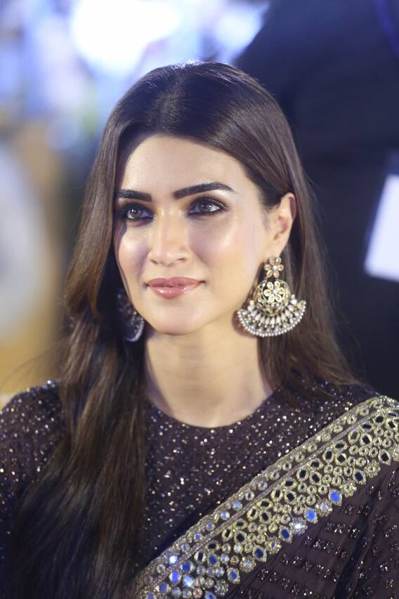 Kriti Sanon Photos : వెండితెర సీత - 'ఆదిపురుష్' ప్రీ రిలీజ్‌లో హుందాగా, పద్దతిగా!