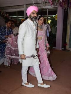 Sonnalli Seygall : મોંઘીદાટ સાડીમાં સોનાલી સહગલે આશીષ સાથે લીધા સાત ફેરા