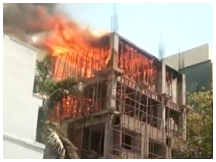 Fire Breaks Out At Lucknow's King George's Medical University. Fire Tenders On Spot Fire Breaks Out At Lucknow's King George's Medical University. Video