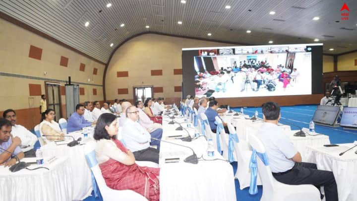 ফেসবুক পেজে মমতা বন্দ্যোপাধ্যায় এদিন এই নয়া কর্মসূচির  ছবি পোস্ট করেছেন।