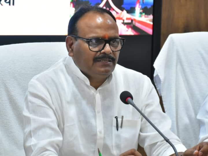 Deputy CM Brajesh Pathak taunted Akhilesh Yadav samajwadi party and congress ann UP Politics: डिप्टी सीएम ब्रजेश पाठक का दावा- 'अखिलेश यादव को माफ नहीं करेंगे राम भक्त'