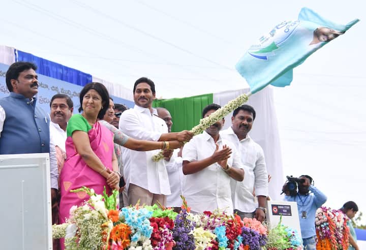 36 మున్సిపాలిటీలకు రూ.21.18 కోట్ల వ్యయంతో ఈ ఆటోల కొనుగోలు