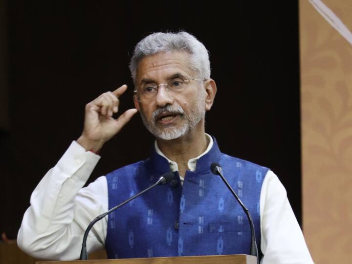 India On China: '...तब तक चीन के साथ सामान्य संबंधों की उम्मीद करना बेमानी है', एस जयशंकर का बीजिंग को संदेश Foreign Minister S Jaishankar Message to China Over Border Disputes India On China: '...तब तक चीन के साथ सामान्य संबंधों की उम्मीद करना बेमानी है', एस जयशंकर का बीजिंग को संदेश