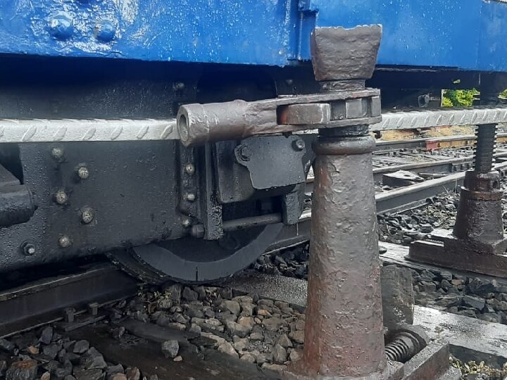 Ooty Mountain Train: குன்னூர் அருகே தடம் புரண்ட ஊட்டி மலை ரயில் - பயணிகள் அதிர்ச்சி