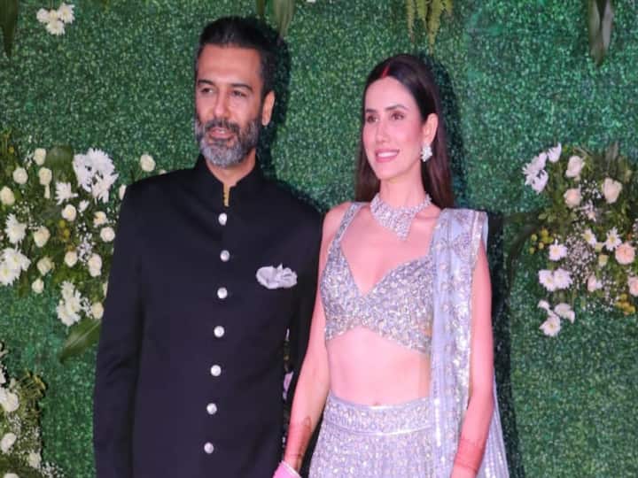 Newlywed actors Sonnalli Seygall and Ashesh L. Sajnani hosted a dazzling wedding reception On June 8.