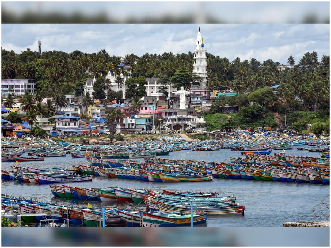 Alert Issued For Coastal Gujarat As Cyclone Biparjoy Set To Intensify Over Two Days Alert Issued For Coastal Gujarat As 'Very Severe Cyclonic Storm' Biparjoy Set To Intensify Further. Top Points