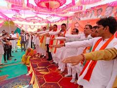 शिवराज सरकार का दावा, यूरिया के लिए नहीं भटकेंगे किसान, कांग्रेस ने किया सवाल- 18 साल बाद आई याद?