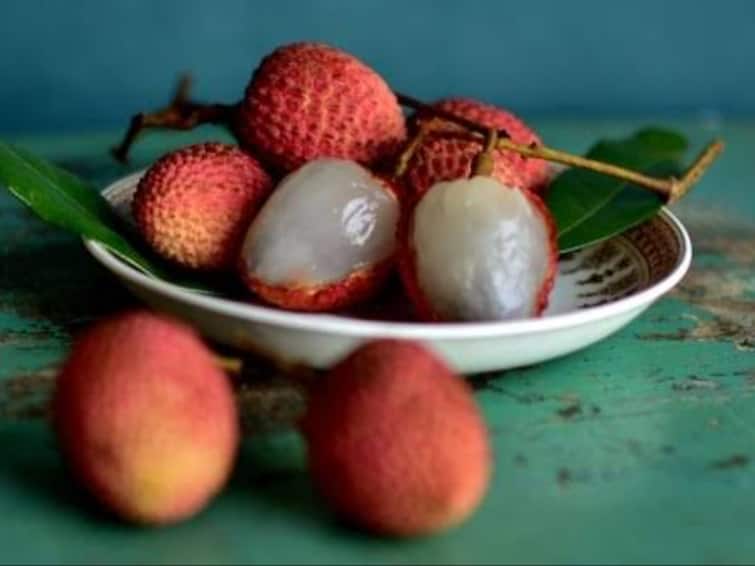 lychee fruit benefit From immunity to BP control the benefits are numerous லிச்சி பழம் சாப்பிட மாட்டீங்களா? நோய் எதிர்ப்பு சக்தி முதல் BP கட்டுப்பாடு வரை - இவ்ளோ நன்மைகளா!