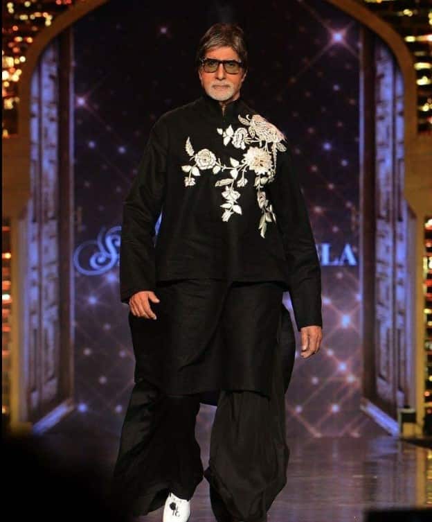 अमिताभ बच्चन 'ओम शांति ओम' के एक सीन में तो जरूर नजर आए थे, लेकिन उन्होंने इस गाने का हिस्सा बनने से मना कर दिया था. दरअसल, उस समय वह अभिषेक बच्चन और ऐश्वर्या राय बच्चन की शादी की तैयारी में जुटे थे.