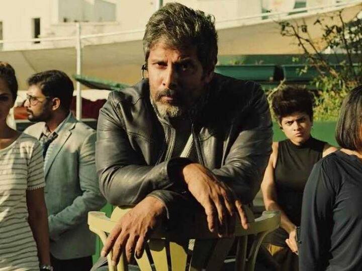 இயக்குநர் கௌதம் வாசுதேவ் மேனன் உட்பட நான்கு பேர் சேர்ந்து தயாரிக்கும் இப்படத்தின் படப்பிடிப்பு 2016 ஆம் ஆண்டிலிருந்து நடைபெற்று வருகிறது.