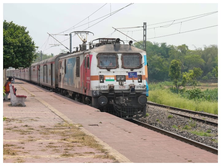 Odisha Train Accident woman who cancelled journey in Coromandel Express at last moment says Laddu Gopal saved me 'लड्डू गोपाल ने मुझे बचा लिया...' कोरोमंडल एक्सप्रेस में आखिरी वक्त यात्रा रद्द करने वाली महिला की कहानी