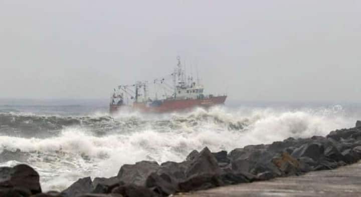 'बिपोरजॉय' या चक्रीवादळाचा मान्सूनच्या तीव्रतेवर परिणाम होत असून केरळमध्ये झालेली पावसाची सुरुवात सौम्य असेल, असं हवामान तज्ज्ञांचं म्हणणं आहे.