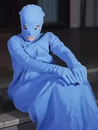 Whatt!! जादू बनकर बाहर आईं उर्फी जावेद