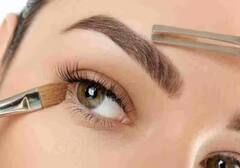 Make Eyebrow thick: भुवया दाट करण्यासाठी करा 'हे' सोपे उपाय; सौंदर्य देखील वाढेल