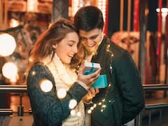 अपने क्रश को पहली मुलाकात में बनाना चाहती हैं दीवाना...तो ट्राई करें ये 5 जबरदस्त ट्रिक