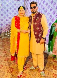 Bhupinder Gill: ਪੰਜਾਬੀ ਗਾਇਕ ਭੁਪਿੰਦਰ ਗਿੱਲ ਅੱਜ ਮਨਾ ਰਹੇ ਵਿਆਹ ਦੀ ਵਰ੍ਹੇਗੰਢ, ਪਤਨੀ ਨੇ ਰੋਮਾਂਟਿਕ ਹੋ ਕਹੀ ਇਹ ਗੱਲ