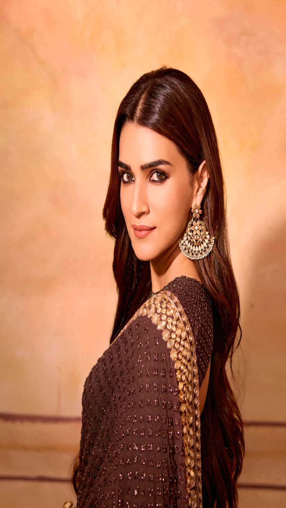 Charming Kriti Sanon in Sangeeta Boochra Earrings