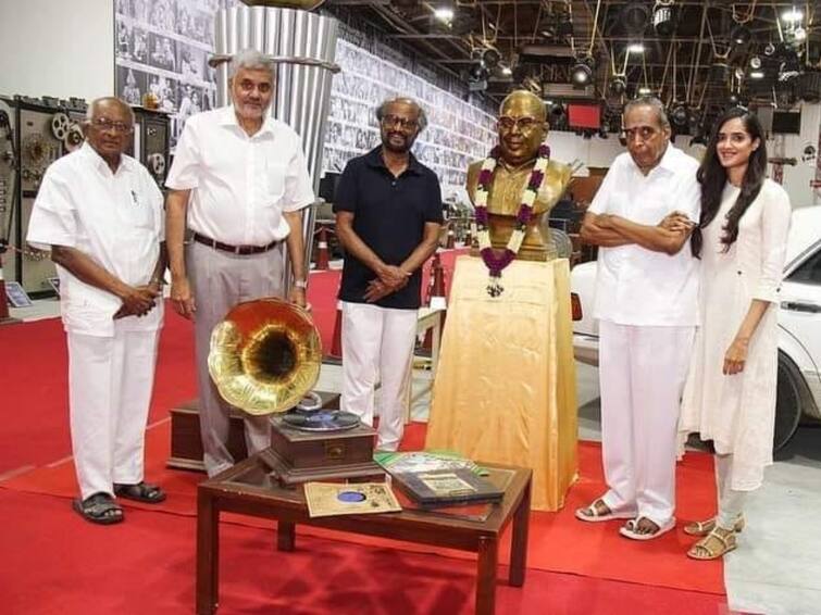 actor rajinikanth visits avm heritage museum Rajinikanth : தன் சிலையை அருங்காட்சியகத்தில் பார்த்த ரஜினி.... ஏ.வி.எம். அருங்காட்சியத்தில் நடந்த சுவாரஸ்ய சம்பவம்..!