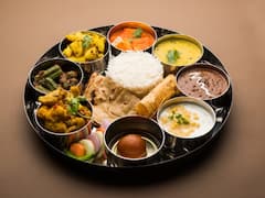 భోజ‌నానికి ముందు ప్లేటు చుట్టూ నీళ్లు ఎందుకు చల్లాలి? శాస్త్రాలు ఏం చెబుతున్నాయి?