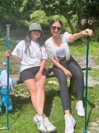 धनश्री के साथ युजवेंद्र चहल  पिकनिक पर, मैगी-लूडो के साथ चटाई पर दिया पोज चर्चा में