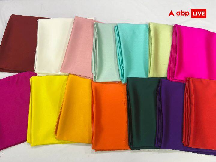 शुक्रवार के दिन आप अपने घर-परिवार या कुंटुंबजनों में रेशमी वस्त्र भेंट करें. इस उपाय को करने से दांपत्य जीवन में चल रही परेशानियां दूर हो जाती है.