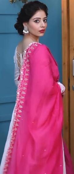 Tania: ਪੰਜਾਬੀ ਅਦਾਕਾਰਾ ਤਾਨੀਆ ਦੀ ਮਾਸੂਮੀਅਤ ਜਿੱਤੇਗੀ ਦਿਲ, ਪੰਜਾਬੀ ਸੂਟ 'ਚ ਅਦਾਕਾਰਾ ਨੇ ਲੁੱਟੀ ਮਹਿਫਲ