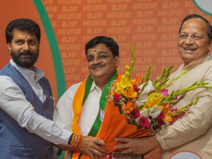 Tamil Nadu Politics AIADMK Former MP  V Maitreyan Joins BJP In Delhi Tamil Nadu Politics: ’23 साल बाद हुई मेरी वापसी’, AIADMK के पूर्व सांसद वी मैत्रेयन बीजेपी में हुए शामिल