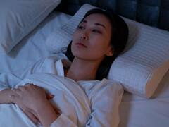 ఎంత ప్రయత్నించినా నిద్రపట్టడం లేదా? మిమ్మల్ని మీరు ఇలా మోసం చేసుకుంటే నిద్రే నిద్ర!