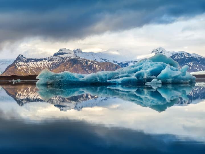 Climate Change Effect on Antarctica Glaciers and Environment Ice turn to water in next few years 2.72 लाख करोड़ टन बर्फ पिघल चुकी, 2030 तक खत्म हो जाएंगे आर्कटिका के ग्लेशियर, स्टडी में हुआ चौंकाने वाला दावा