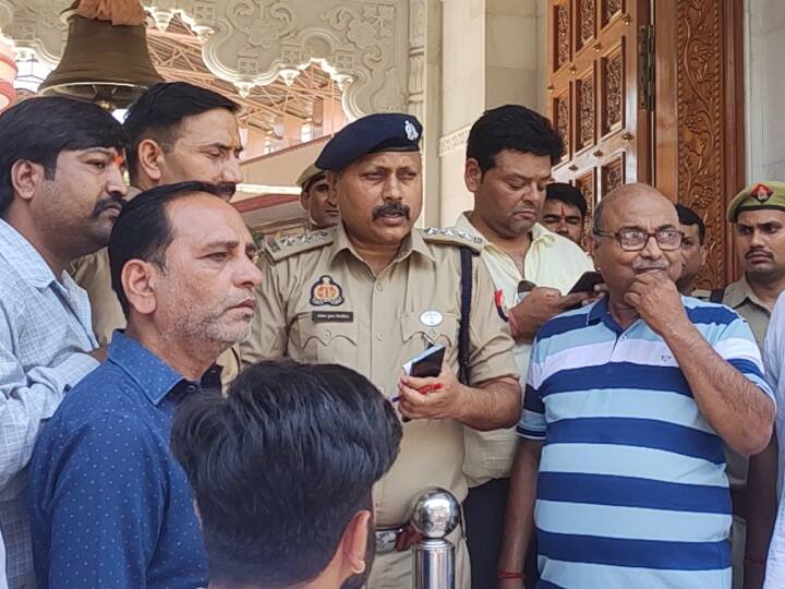 Hapur Sidhpeeth Chandi Mandir Namaz Performed By A Man Police Investigating CCTV Footage ANN UP News: हापुड़ के प्राचीन चंडी मंदिर में युवक के नमाज पढ़ने पर बवाल, हिंदू संगठनों ने जताई नाराजगी, आरोपी गिरफ्तार