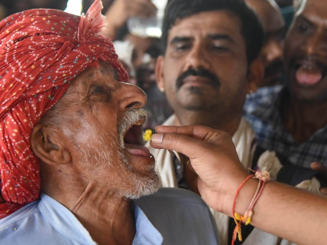 Hyderabad: 'Fish Prasadam' Event For Asthma Cure Back After Three-Year Gap, Thousands Queue Up Hyderabad Fish Prasadam Distribution For Asthma Cure Begins After Three Years Covid Pandemic Nampally Exhibition Grounds Hyderabad: 'Fish Prasadam' Event For Asthma Cure Back After Three-Year Gap, Thousands Queue Up